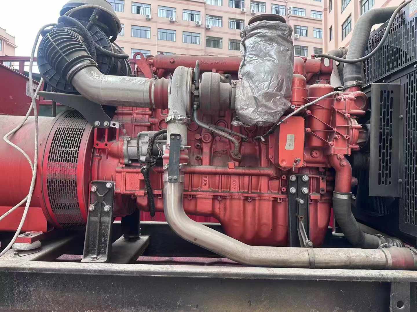 洪雅如何选择适合 600kW 柴油发电机组的过载保护器？