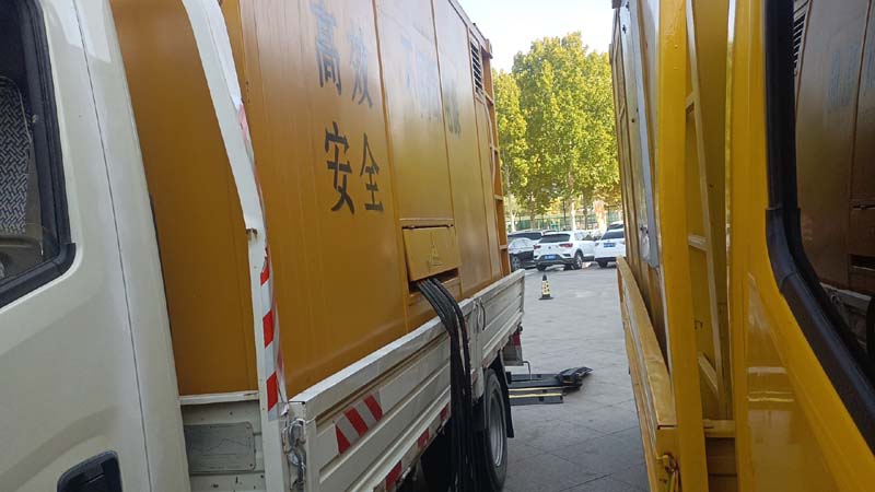 洪雅如何判断柴油发电机组和UPS电源的切换时间是否符合要求？