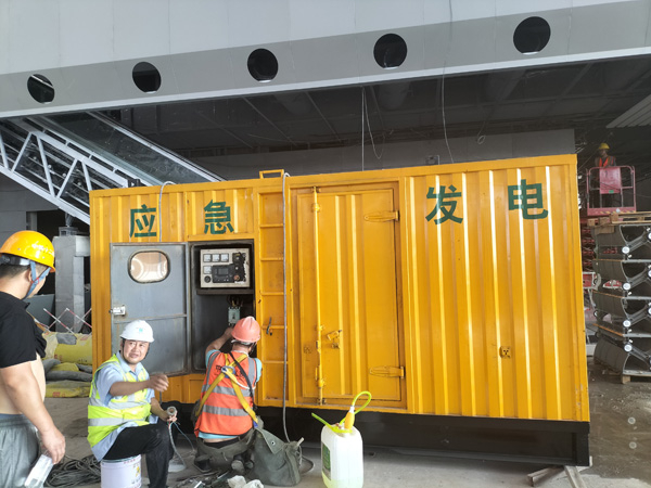洪雅怎样判断空气滤清器是否需要更换？