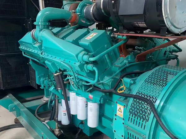 洪雅更换100kW柴油发电机组机油时，需要注意哪些事项？